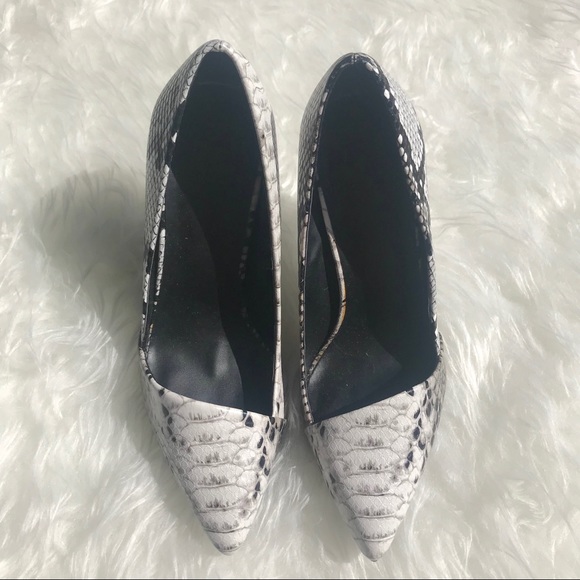 NEW pointed toe snakeskin pumps - Picture 2 of 3